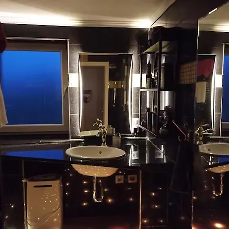 Проживание в семье Homeoffice Kueche Wlan Tv Mit Terrasse Grill Hove (Rhein-Sieg)